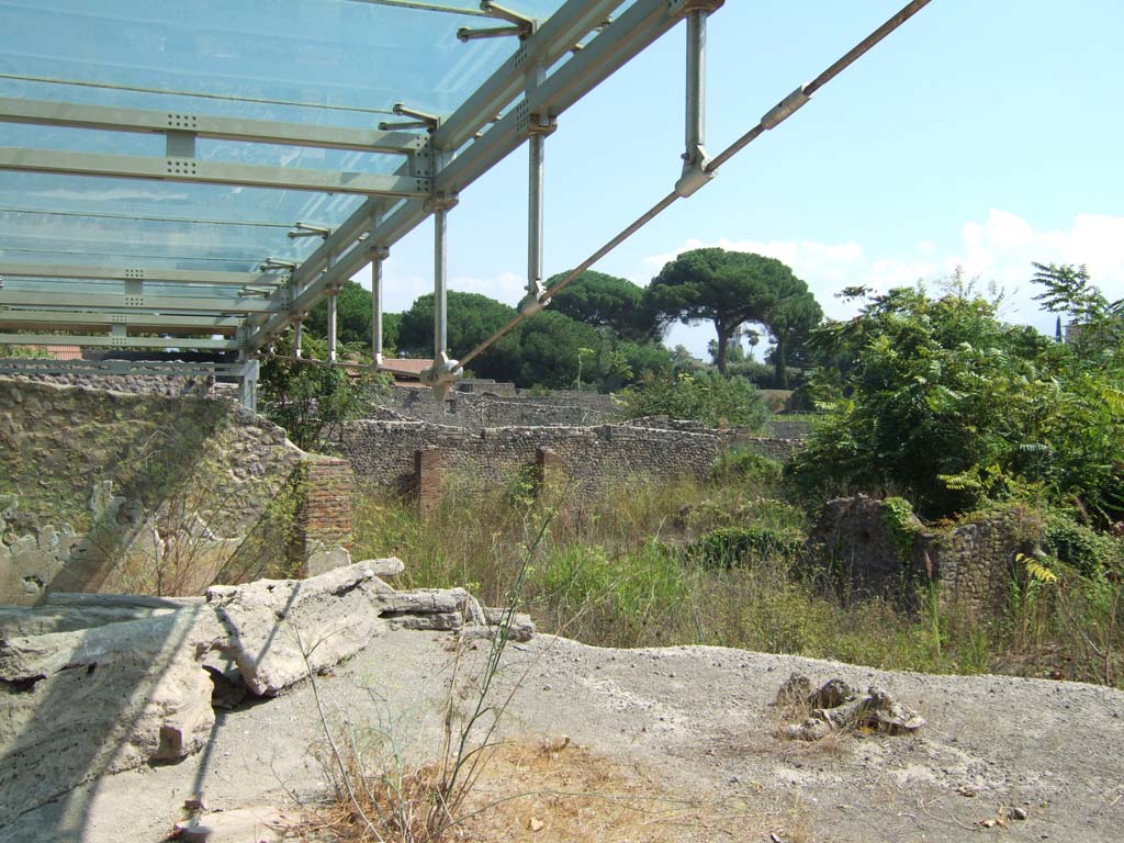 I.22.1 Pompeii. September 2005. Looking east.