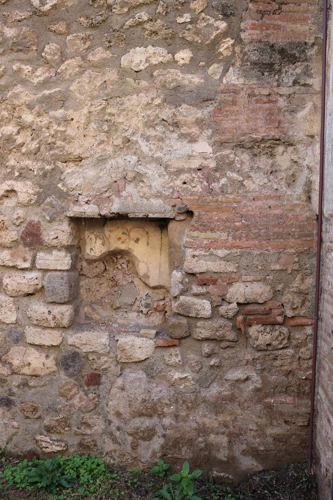 I.6.1 Pompeii. December 2018. 
Looking towards north end of west wall. Photo courtesy of Aude Durand.
