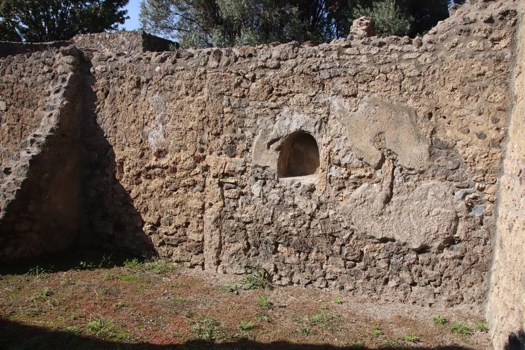 I.12.8 Pompeii. October 2022. Room 2, looking towards north wall with niche. Photo courtesy of Klaus Heese.