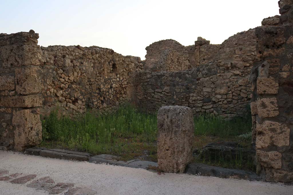 VI.7.13 Pompeii, on left and VI.7.14, on right. December 2018. 
Looking south-west towards entrances on Via di Mercurio. Photo courtesy of Aude Durand.
According to Boyce –
“Taberna.  On one wall there is a painting of two serpents confronted at an altar furnished with offerings”.
He quotes references – Sogliano, 50; Fiorelli, Descrizione, 110; Niccolini, ii, Desc. Gen., 31.
See Boyce G. K., 1937. Corpus of the Lararia of Pompeii. Rome: MAAR 14, (p.48, no.164).
See Sogliano, A., 1879. Le pitture murali campane scoverte negli anni 1867-79. Napoli: (p.17, no.50, “nearly destroyed”) 
According to Fiorelli - on one of the walls of this shop there was a painted lararium.
Nothing appears to remain now.
Fiorelli reported that only the serpents at the sides of the altar remained.
See Pappalardo, U., 2001. La Descrizione di Pompei per Giuseppe Fiorelli (1875). Napoli: Massa Editore. (p.58)


