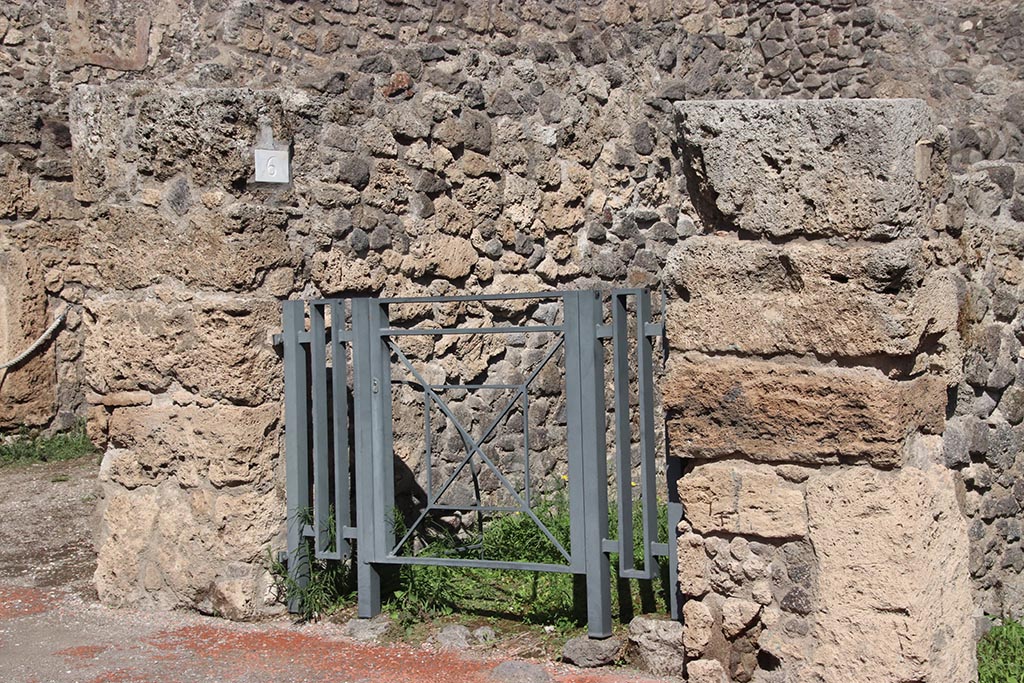 1.2.6 Pompeii. October 2024. Entrance doorway. Photo courtesy of Klaus Heese.