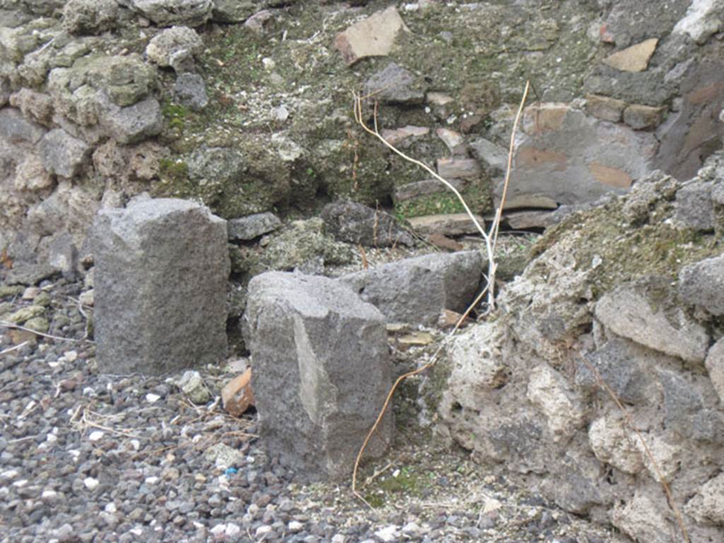 I.3.15 Pompeii. September 2010. West wall with detail of feature on west wall. Photo courtesy of Drew Baker.