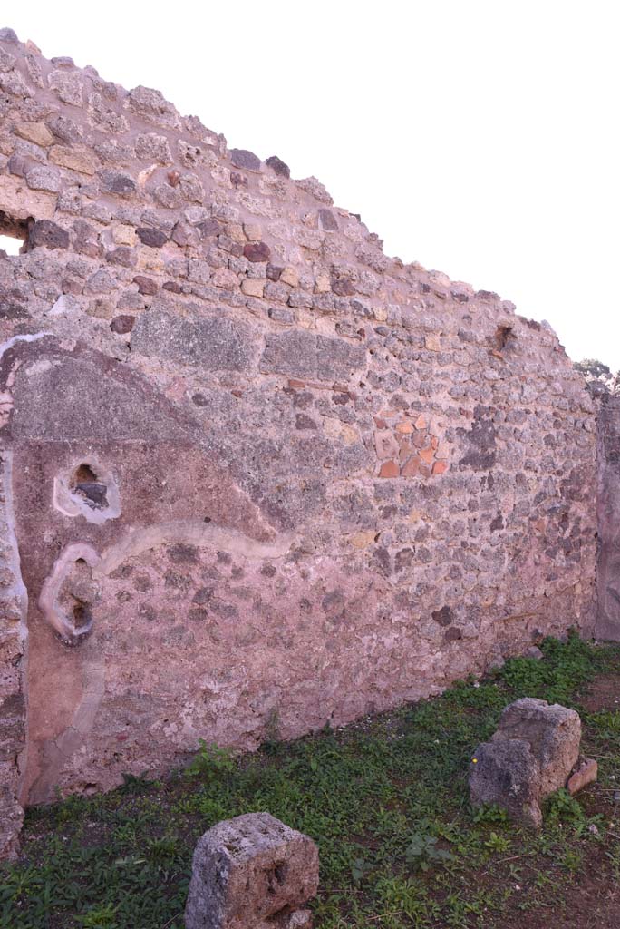 I.4.12 Pompeii. October 2019. Room d, looking west along south wall.
Foto Tobias Busen, ERC Grant 681269 DCOR.
