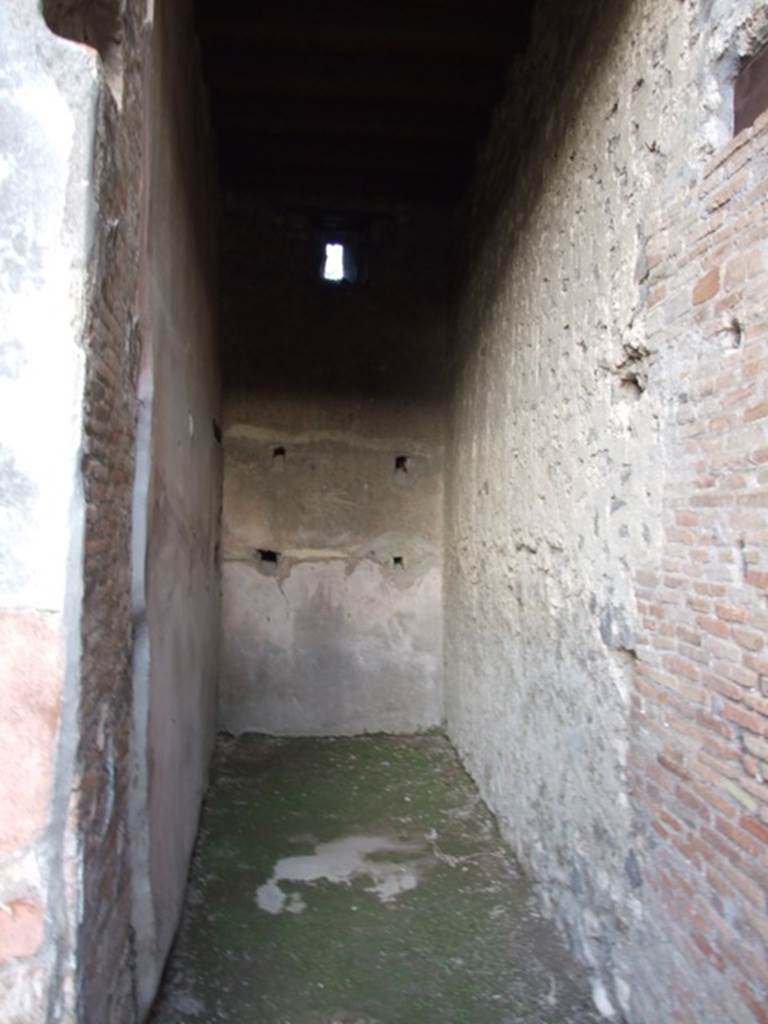 I.4.25 Domus L. Rapinasi Optati.  December 2007.  Room 25.  Apotheca or storeroom.