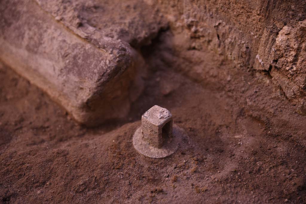 I.4.5 Pompeii. October 2019. Corridor 13A, or unnumbered corridor on north side of room 13, detail.
Foto Tobias Busen, ERC Grant 681269 DCOR.
