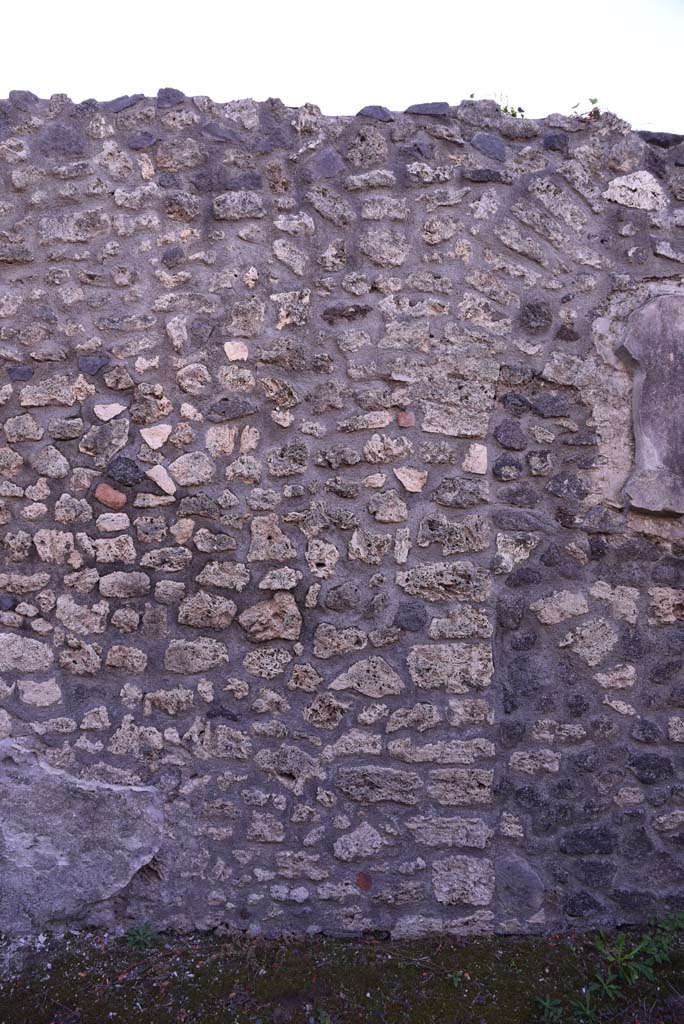 I.4.25 Pompeii. October 2019. Upper peristyle 56, continuation from south wall in south-east corner.
Foto Tobias Busen, ERC Grant 681269 DCOR
