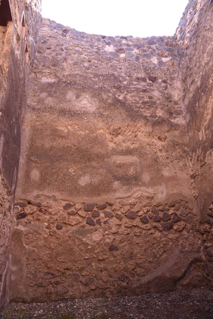 I.4.27 Pompeii. October 2019. Looking towards south wall of rear room.
Foto Tobias Busen, ERC Grant 681269 DCOR.
