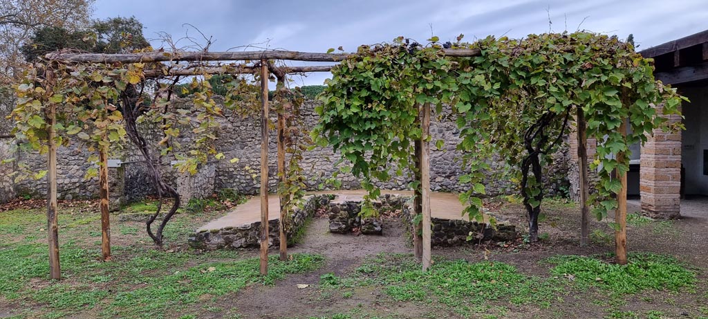 I.5.2 Pompeii. December 2023. Looking west towards triclinium. Photo courtesy of Miriam Colomer.