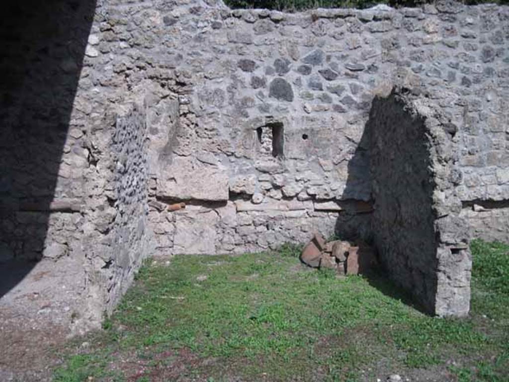 I.5.2 Pompeii. June 2023. Looking north-east across peristyle, towards east side. Photograph © Parco Archeologico di Pompei.