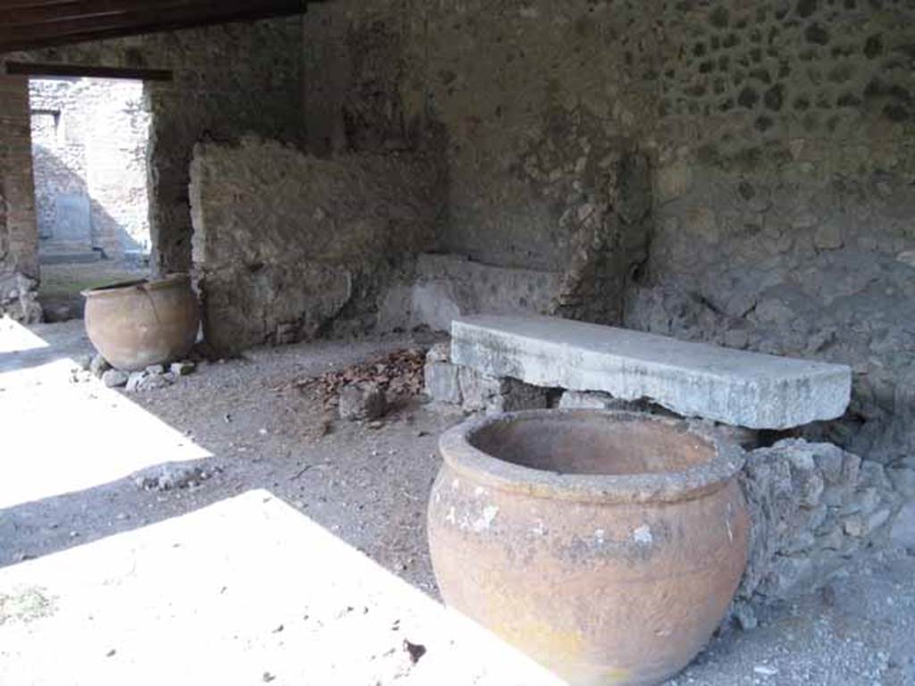 I.5.2 Pompeii. September 2010. Looking east across fourth divided compartment. Photo courtesy of Drew Baker.
