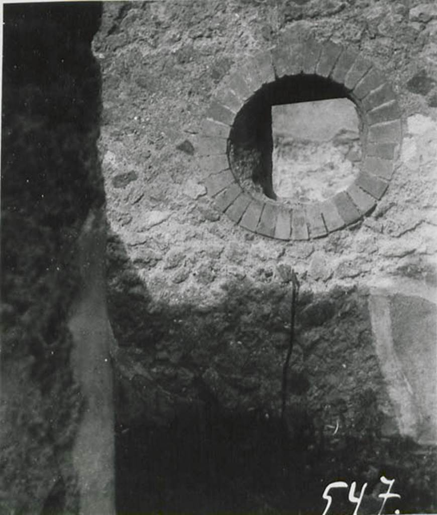 10502-warscher-codex-101-1-640.jpg
I.5.2 Pompeii. 1936, taken by Tatiana Warscher. Looking towards north wall of room with round window. Warscher described this window as being from room “O”.
See Herbig, R., 1929. Fensterstudien an antiken Wohnbauten in Italien. Rom. Mitteil. (p.292, no.46)
See Warscher T., 1936. Codex Topographicus Pompeianus: Regio I.1, I.5. Rome: DAIR, whose copyright it remains. (no.22)
