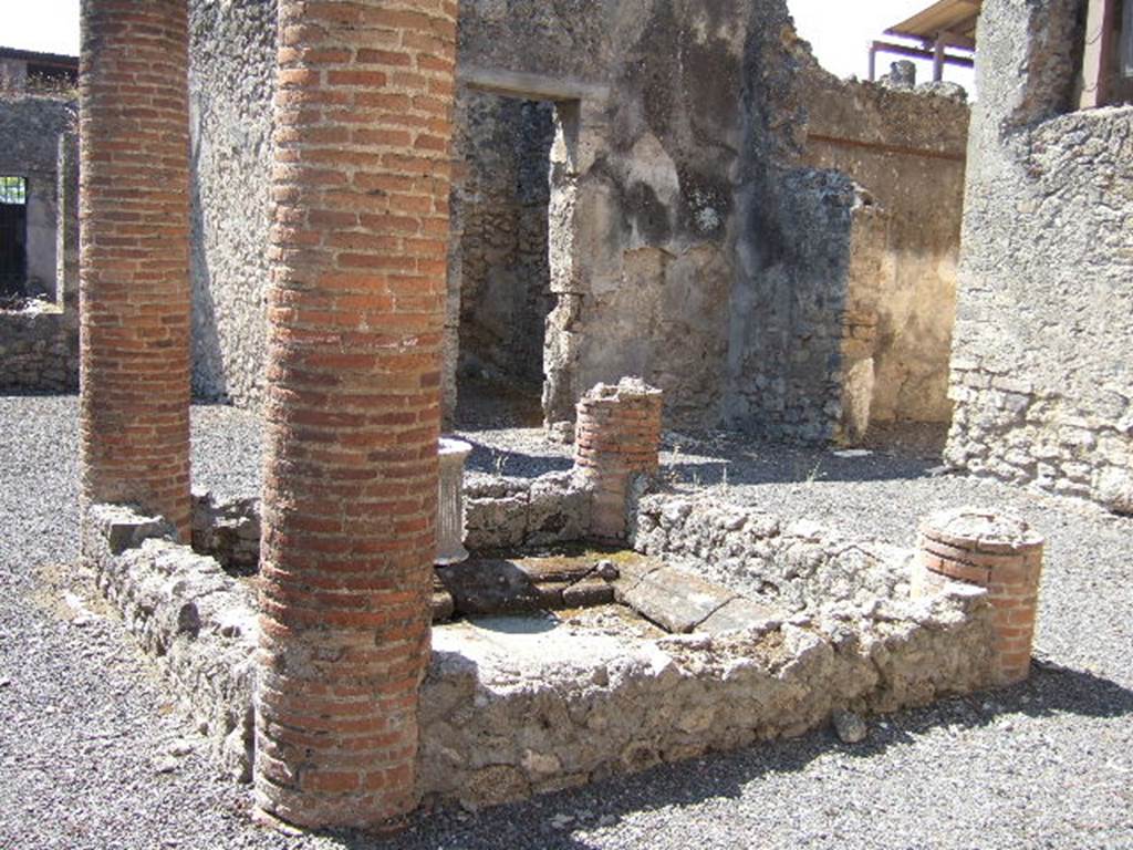 I.6.2 Pompeii. May 2006. Impluvium in atrium.  