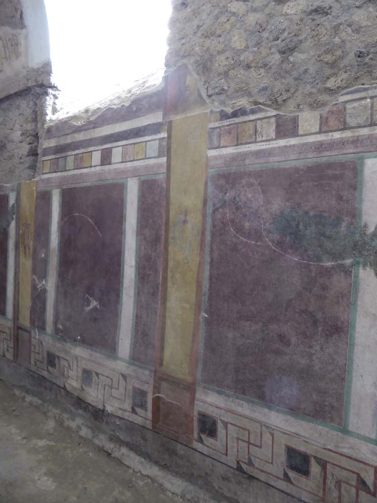 I.6.2 Pompeii. September 2017. East wall of west wing of cryptoporticus, two panels at north end.
Foto Annette Haug, ERC Grant 681269 DCOR.

