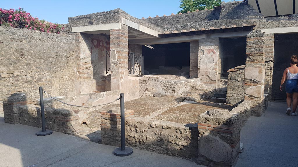 I.6.7 Pompeii. August 2023. Looking south-east across garden area towards rear rooms. Photo courtesy of Maribel Velasco.

