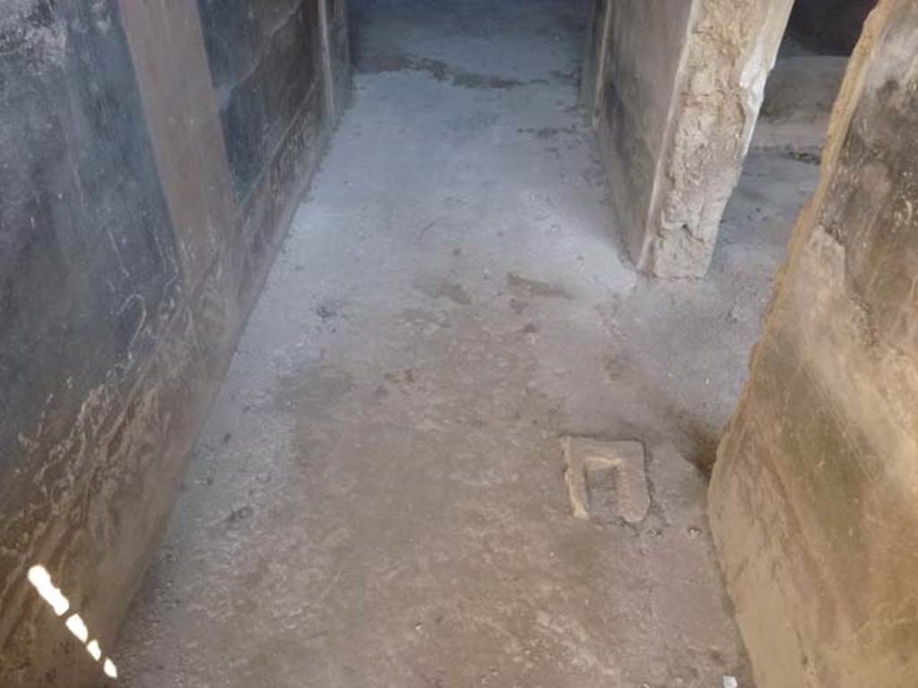 I.7.3 Pompeii. June 2012. Flooring of entrance corridor. Photo courtesy of Michael Binns.