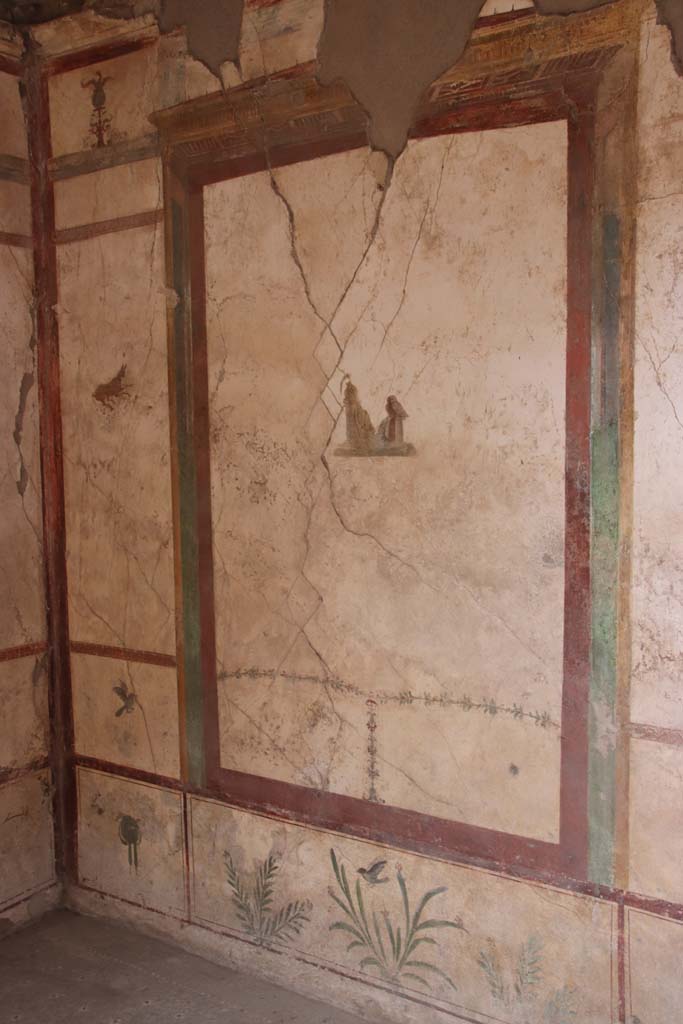 I.7.11 Pompeii. September 2021. South wall of exedra. Photo courtesy of Klaus Heese.