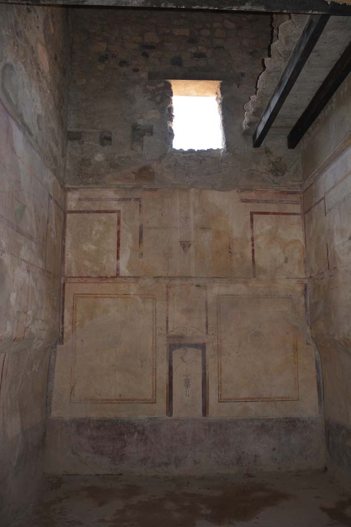 I.8.17 Pompeii. October 2019.  Room 14, looking towards west wall.
Foto Annette Haug, ERC Grant 681269 DCOR.

