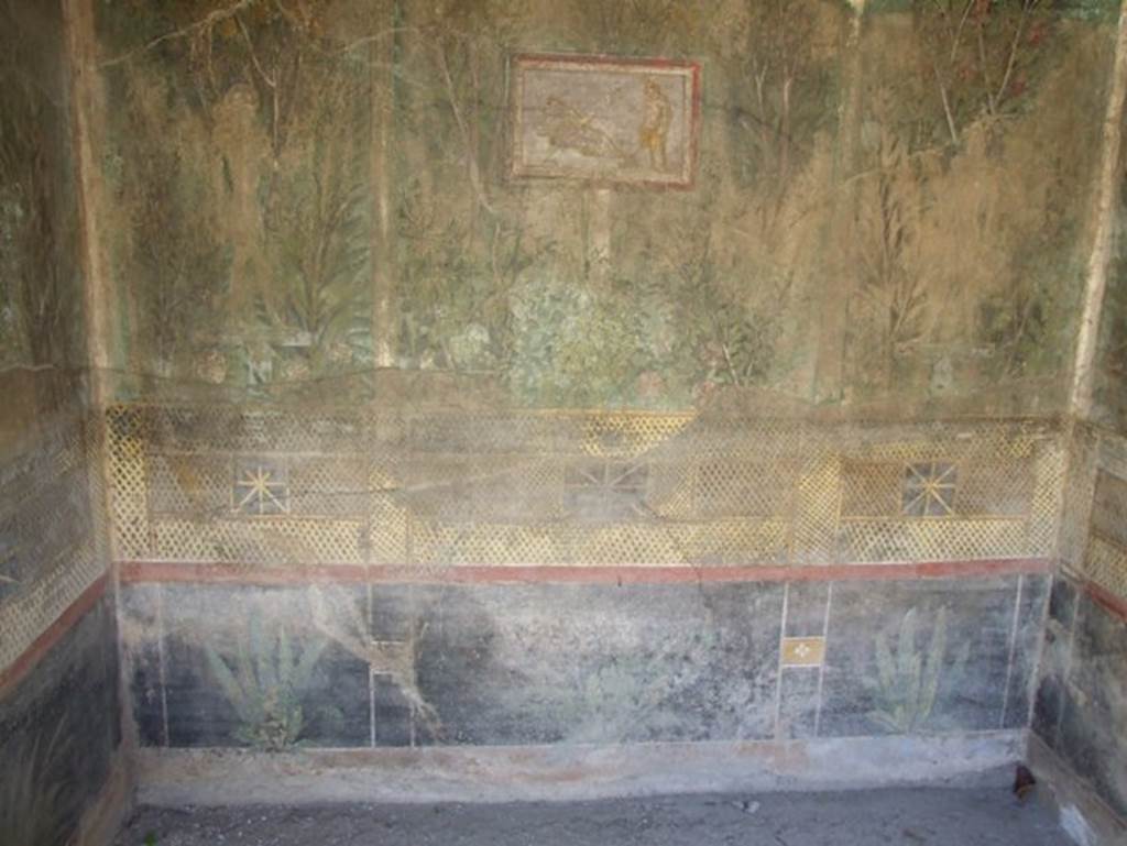 I.9.5 Pompeii. March 2009. Room 5.  Cubiculum. East wall lower part.