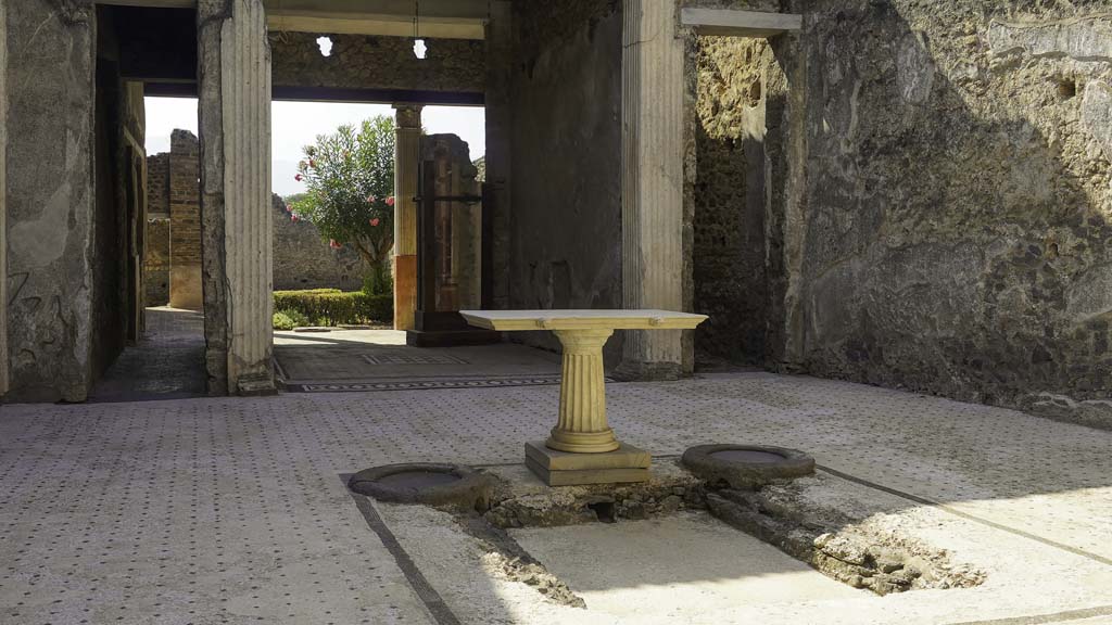 I.9.5 Pompeii. August 2021. Room 3, looking south across atrium towards tablinum. Photo courtesy of Robert Hanson.

