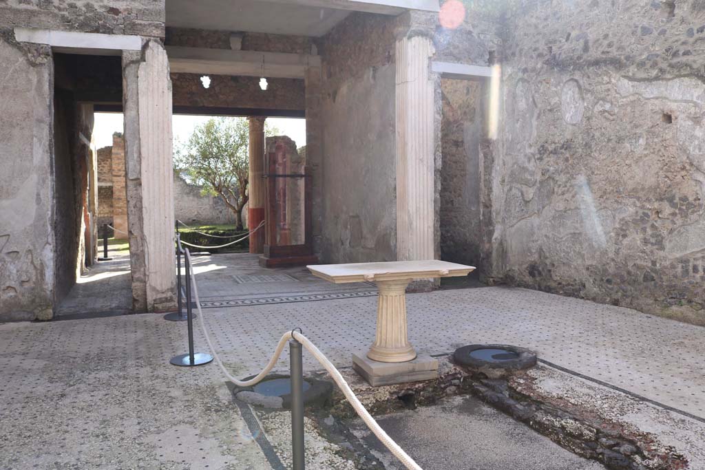 I.9.5 Pompeii. September 2017. Room 3, looking south along east side of atrium. Photo courtesy of Klaus Heese.