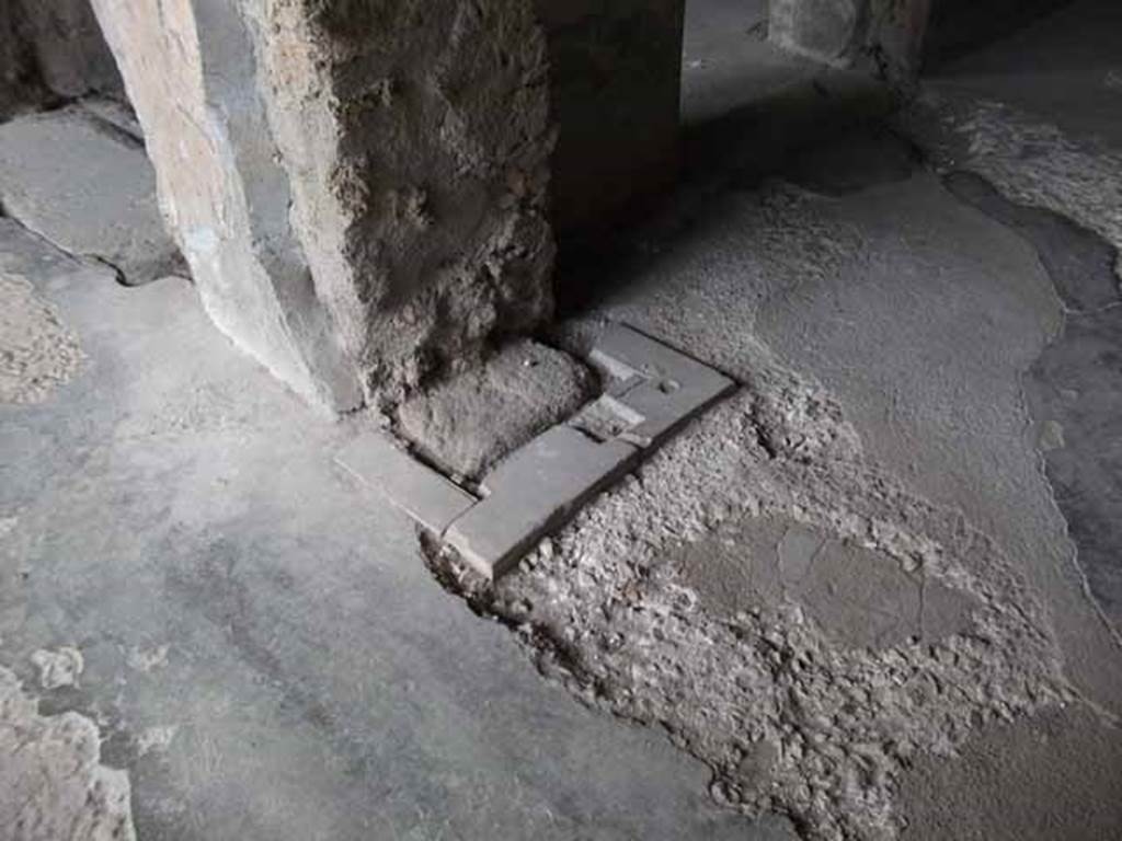 I.10.4 Pompeii. October 2017. Room 12, east wall.
Foto Annette Haug, ERC Grant 681269 DCOR.

