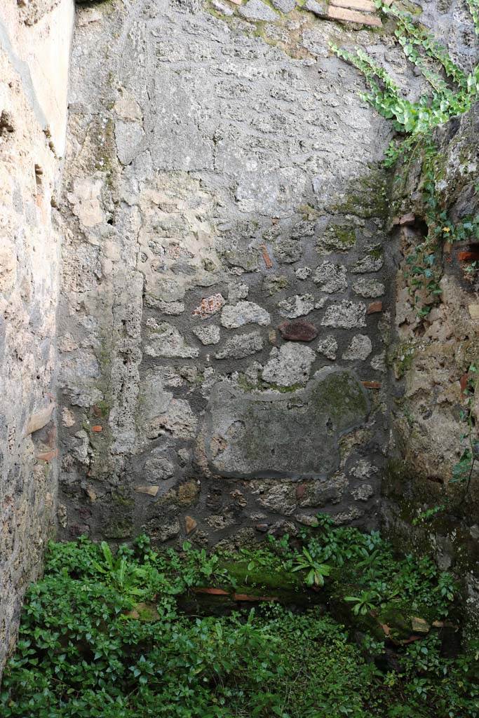 I.14.7 Pompeii. December 2018. Kitchen with latrine. Photo courtesy of Aude Durand.