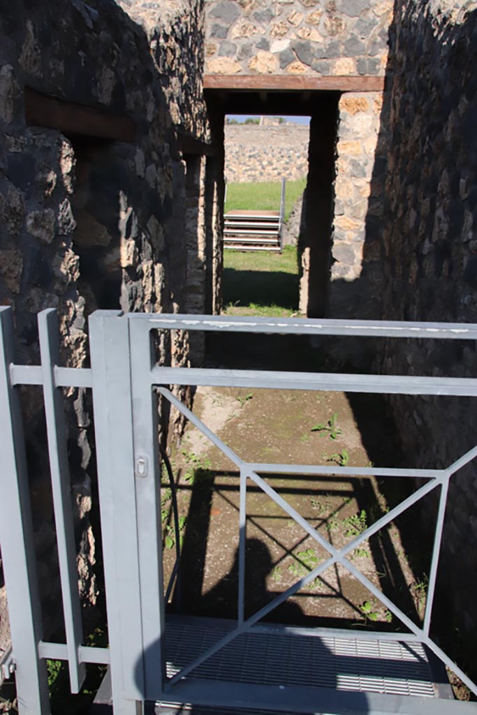 I.14.12 Pompeii. October 2022. 
Looking north through entrance doorway. Photo courtesy of Klaus Heese.
