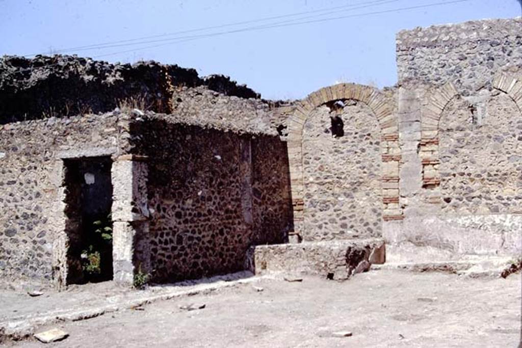 I.15.1 Pompeii. 1972. Looking north-west at rear of house. Photo by Stanley A. Jashemski. 
Source: The Wilhelmina and Stanley A. Jashemski archive in the University of Maryland Library, Special Collections (See collection page) and made available under the Creative Commons Attribution-Non Commercial License v.4. See Licence and use details.  J72f0649

