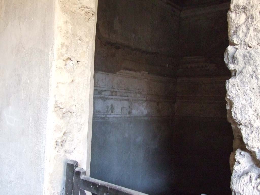 I.15.3 Pompeii. December 2006. 
Doorway to room 6, cubiculum in north-west corner. Looking towards west wall and north-west corner.
