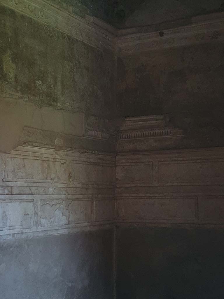 I.15.3 Pompeii. July 2021. Room 6, looking towards upper north-west corner. 
Foto Annette Haug, ERC Grant 681269 DCOR.

