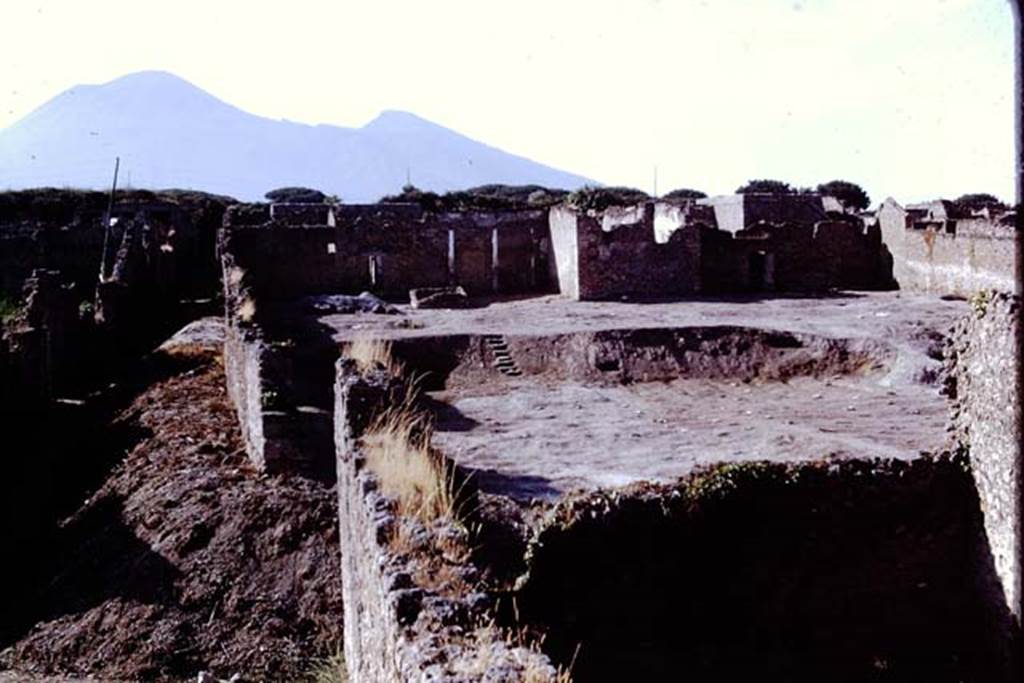 I.15.3 Pompeii. 1972. Looking north from south side of site. Photo by Stanley A. Jashemski. 
Source: The Wilhelmina and Stanley A. Jashemski archive in the University of Maryland Library, Special Collections (See collection page) and made available under the Creative Commons Attribution-Non Commercial License v.4. See Licence and use details. J72f0573
