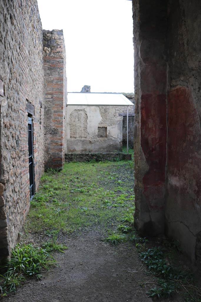 I.16.3 Pompeii. December 2018. 
Looking south across atrium, from entrance doorway. Photo courtesy of Aude Durand.


