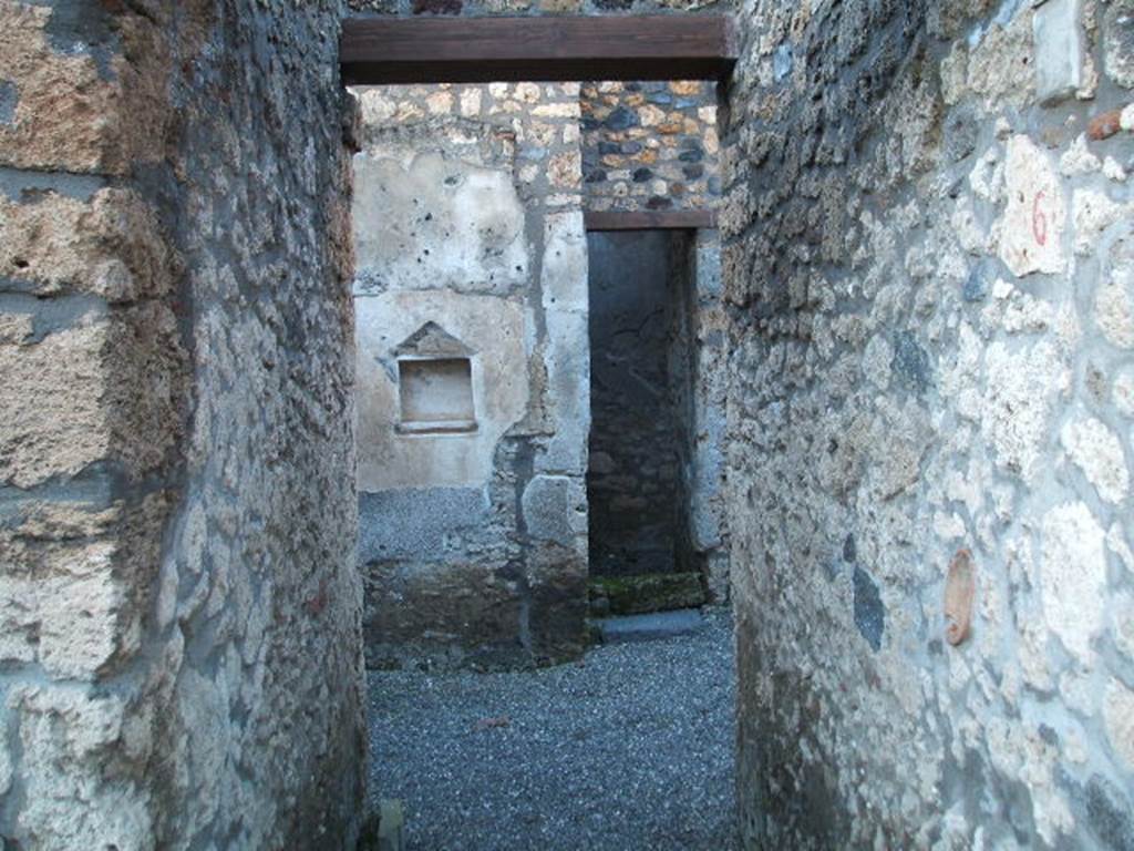 I.16.6 Pompeii. December 2004. Looking north along entrance corridor.
