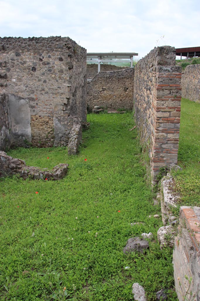 I.22.3 Pompeii. May 2024. Looking west from entrance on north side. Photo courtesy of Klaus Heese.