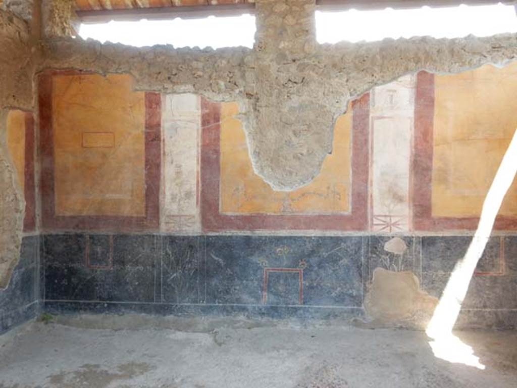 II.2.2 Pompeii. May 2016. Room “c”, east wall. Photo courtesy of Buzz Ferebee.