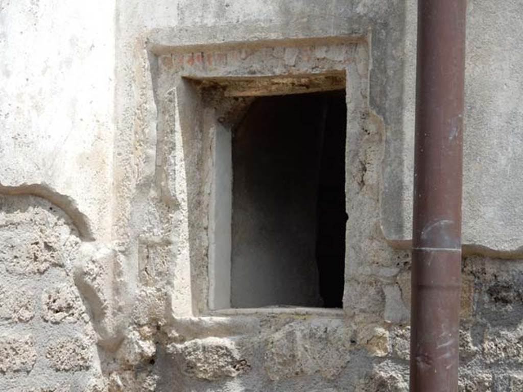 II.4.6 Pompeii. December 2006. Caldarium floor, looking east through window.