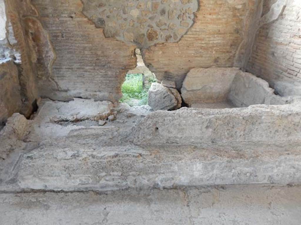 II.4.6 Pompeii. December 2006. North end of caldarium, looking east towards tepidarium.