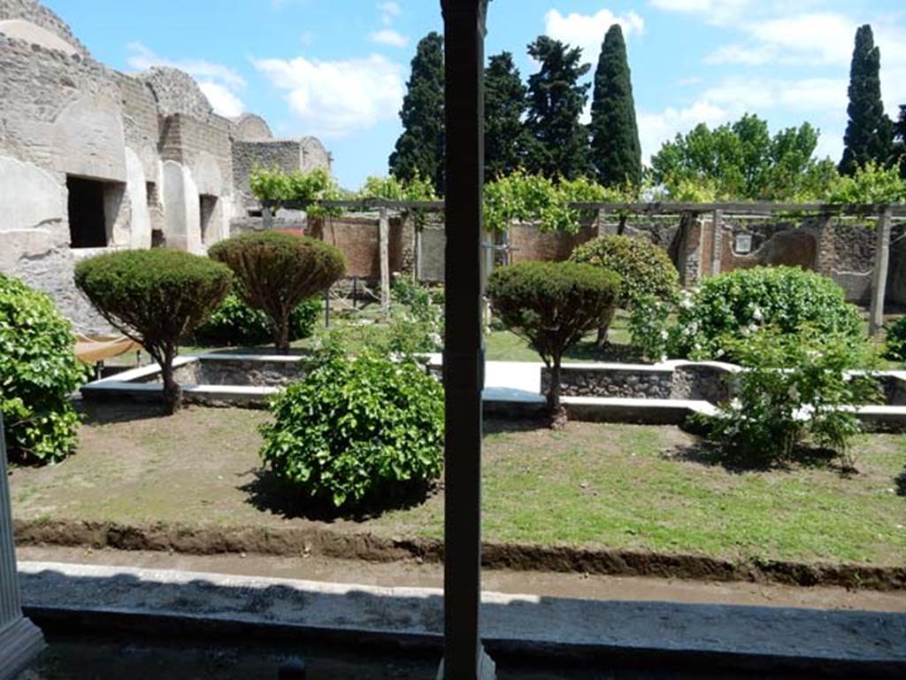 II.4.6 Pompeii. 1959. Looking north-east across garden area, from portico. Photo by Stanley A. Jashemski.
Source: The Wilhelmina and Stanley A. Jashemski archive in the University of Maryland Library, Special Collections (See collection page) and made available under the Creative Commons Attribution-Non Commercial License v.4. See Licence and use details.
J59f0147
