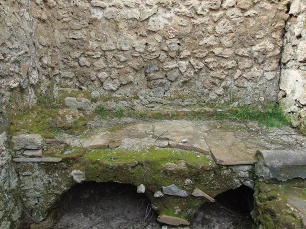 III.4.3  Pompeii. March 2009. Room 6, kitchen and latrine. Hearth.