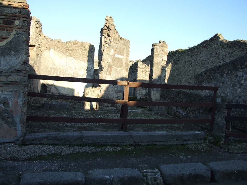 V.I.14 Pompeii. December 2006. Entrance.