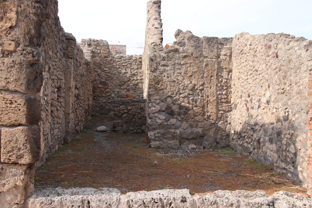 V.2.9 Pompeii. October 2022. Looking north from entrance. Photo courtesy of Klaus Heese.