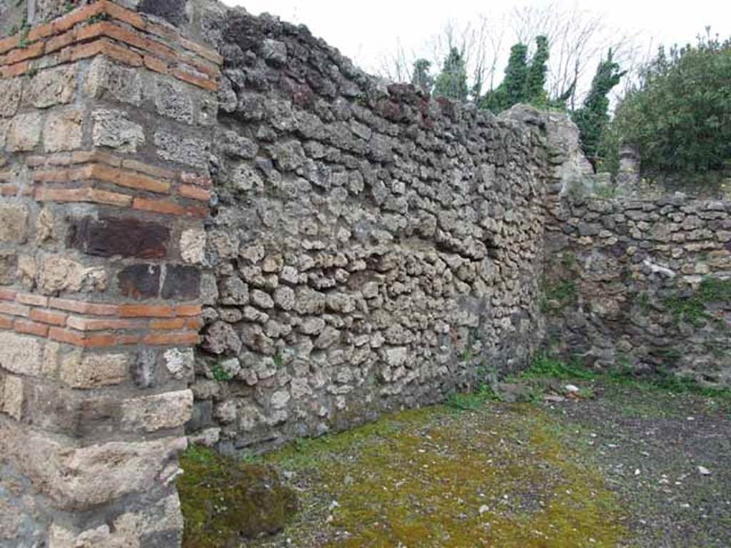 V.3.5 Pompeii. May 2010. West wall.