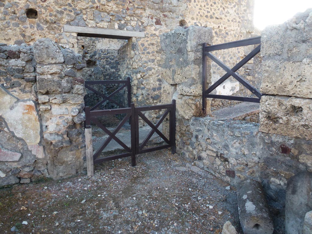 V.4.2 Pompeii. June 2012. Looking west to doorway linking to V.4.1. Photo courtesy of Michael Binns.