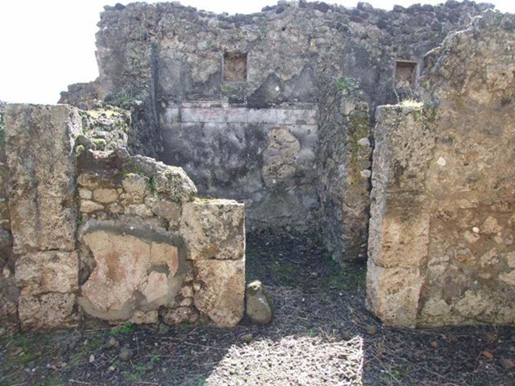 V.4.9 Pompeii.  March 2009.  Doorway to two rooms in the south west corner.