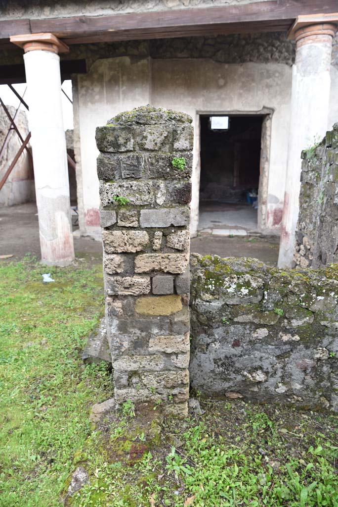 V.4.a Pompeii. March 2018. Room ‘p’, south wall.
Foto Annette Haug, ERC Grant 681269 DÉCOR.
