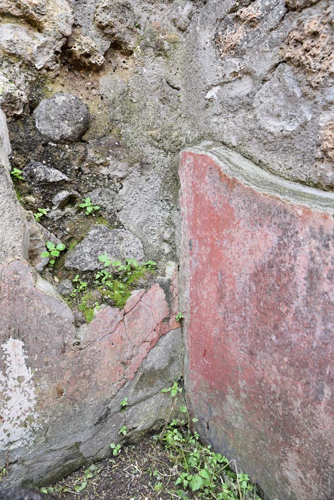 V.4.a Pompeii. March 2018. Room ‘n’, detail from south-west corner.
Foto Annette Haug, ERC Grant 681269 DÉCOR.
