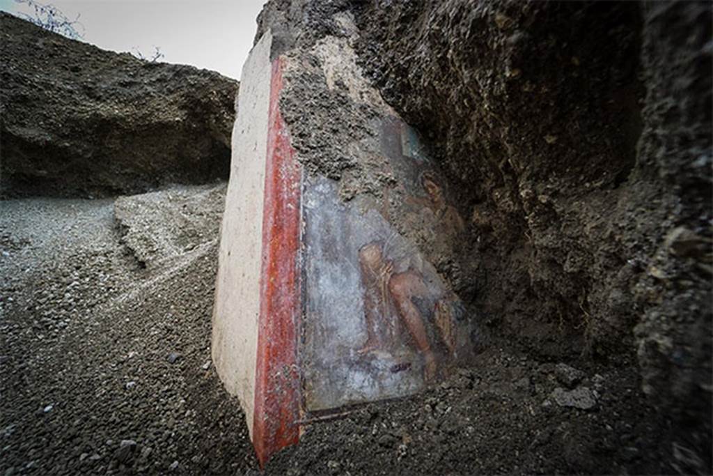 V.6.12 Pompeii. May 2021. East and south walls of cubiculum. Photo courtesy of Davide Peluso.