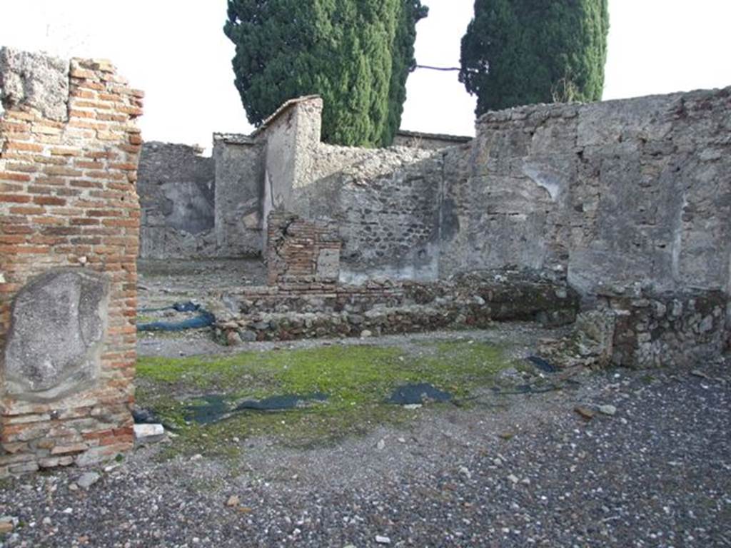 VI.1.7 Pompeii. December 2007. Looking south-east across room 42, tablinum, to room 41, from atrium.