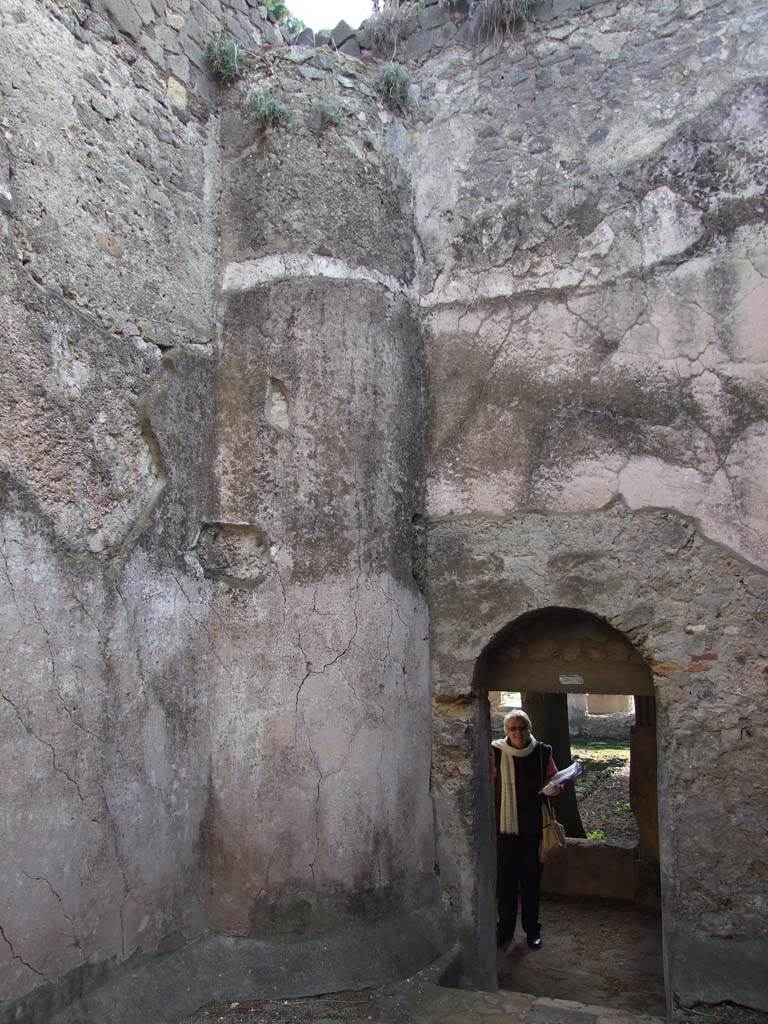 VI.1.7 Pompeii. December 2007. Room 14, south-east corner.