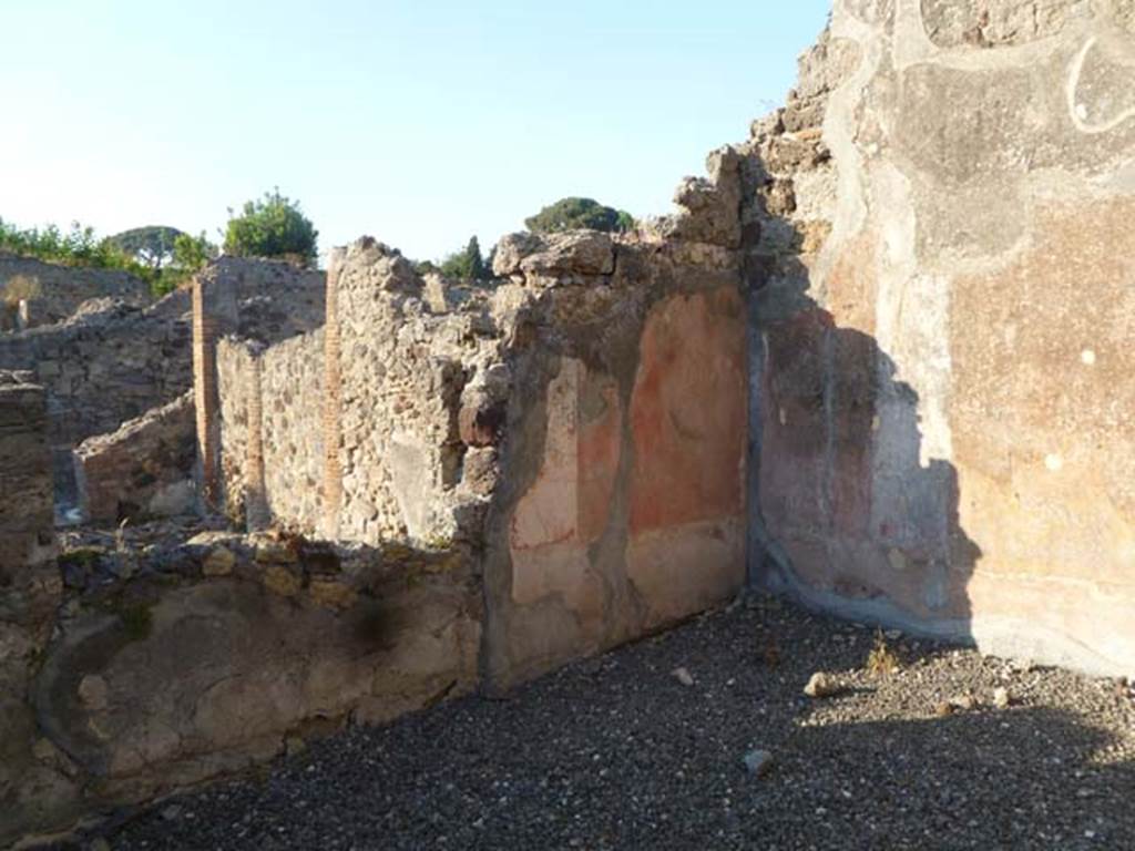 VI.5.10 Pompeii. May 2011. Room 10, north wall, looking towards north-east corner. 